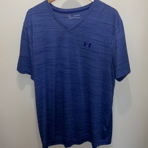 *LIGHTLY WORN* Under Armour V-Neck T-Shirt (XXL)